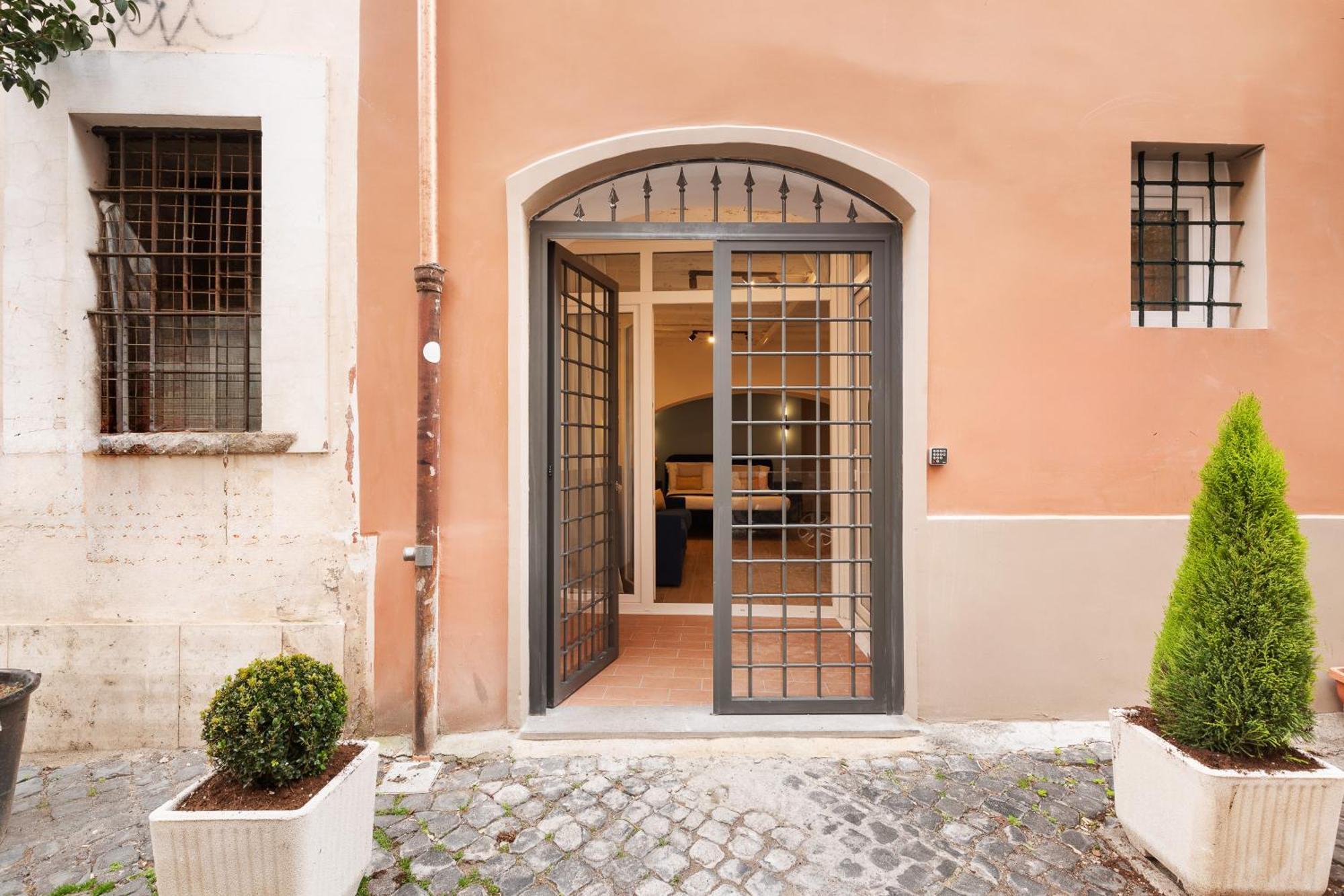 Leopardo Boutique Apartment In Trastevere Řím Exteriér fotografie